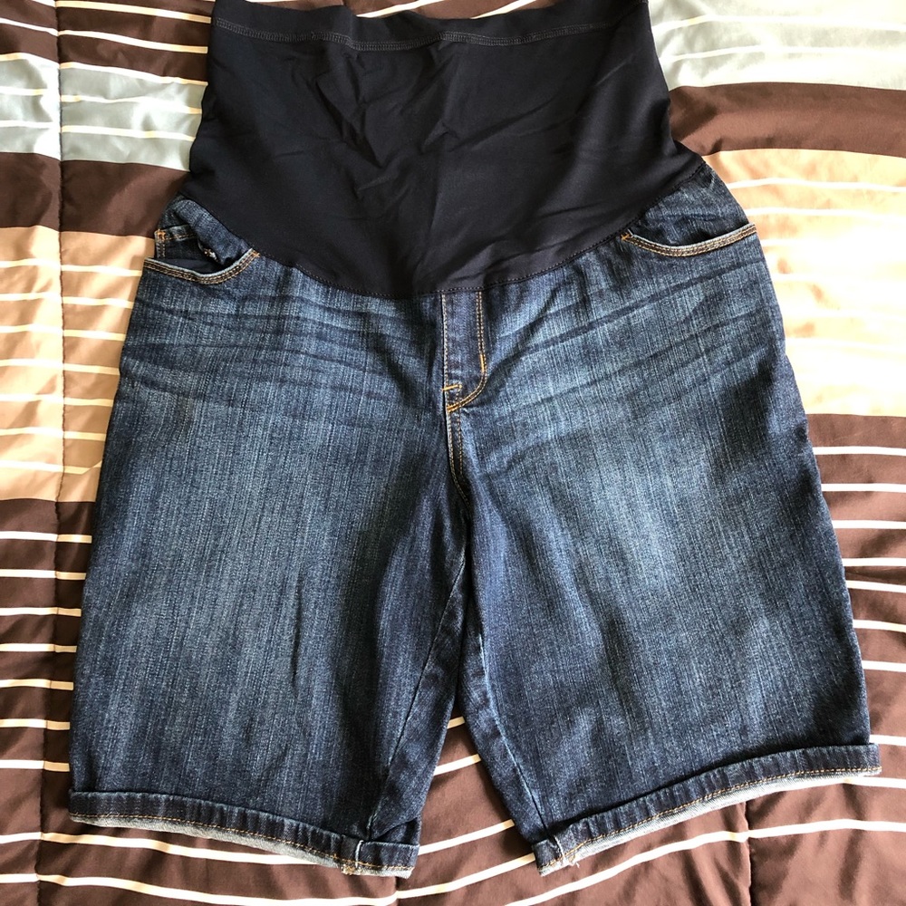 Liz Lange | Maternity Bermuda Jean Shorts Size M